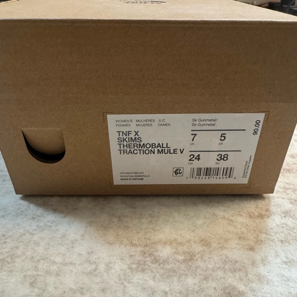 Skims‎ x The North Face Shoe Box EMPTY